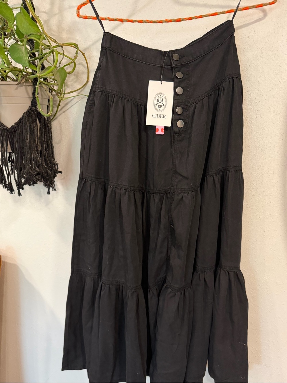 Cider Black Tiered Maxi Skirt size Small